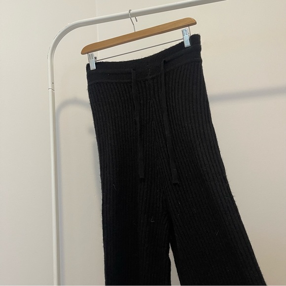 Knit trousers - Picture 3 of 3
